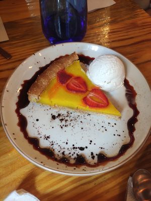 Lemon tart with ice cream at MIMO in Malaga