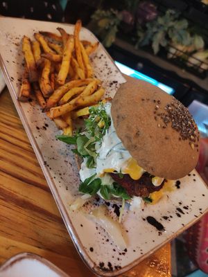 Beetroot burger at MIMO in Malaga