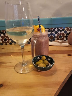 Rueda and I'm beautiful smoothie at MIMO in Malaga