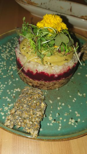 Tartar royal crudivegano, a base de shiitake, remolacha, melón y alcaparras at MIMO in Malaga