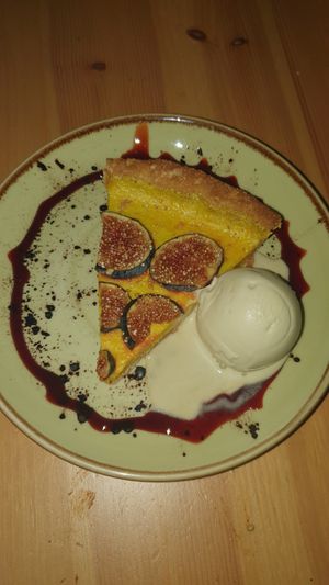 Tartar de limón con fruta de temporada y helado de pistacho at MIMO in Malaga