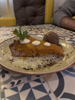 Tarta de calabaza y helado de chocolate  #Veganuary at MIMO in Malaga