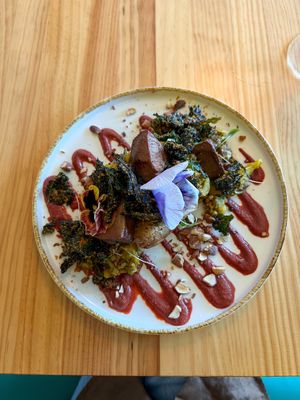 Papa loca - baked potatoe, lentils and jackfruit   at MIMO in Malaga