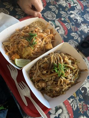 Vegan Pad Siew (right) and vegetarian Pad Thai (left) at Roza Slon in Ljubljana