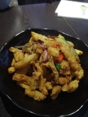 Salt and chilli chips at Suissi Vegan Kitchen  in Glasgow