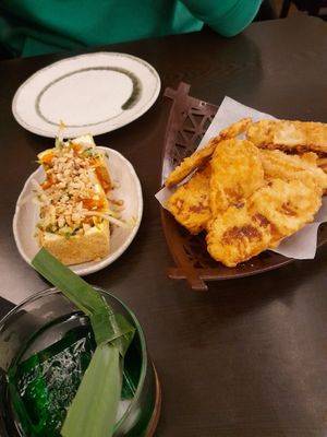 Tempeh crisps and tofu parcels at Suissi Vegan Kitchen  in Glasgow