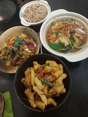 redang lion mane mushroom curry, salt & chilli chips & clay pot tofu (very lacking in flavour) at Suissi Vegan Kitchen  in Glasgow