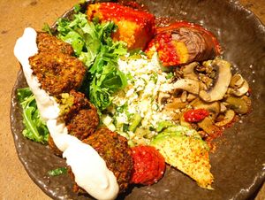 Mediterranean salad bowl with falafel at Honest Greens - Serrano in Madrid