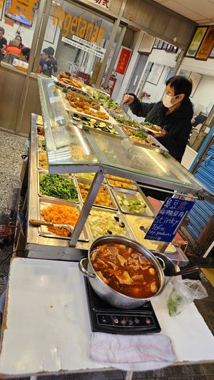  at Xuán Dé SùShí 玄德素食 in Taipei