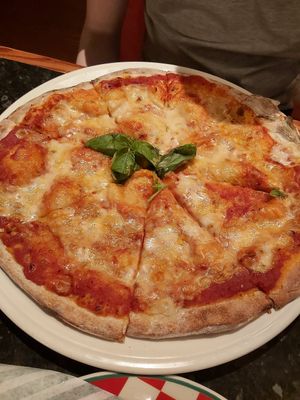 vegan margherita at Frankie & Benny's in Dumbarton
