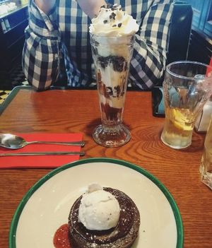 Vegan sundae, vegan lava cake at Frankie & Benny's in Dunfermline