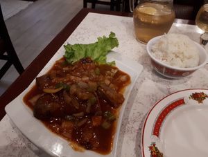Canard Laqué / Peking duck (tofu) at Le Petit Vegetarien in Paris