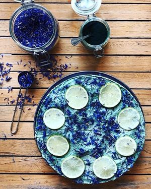 Raw cashewnuts cake with spirulina at Eko Sklep & Smoothie Bar Dobra Karma in Wolin