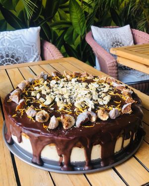 Vegan cakes snickers at Eko Sklep & Smoothie Bar Dobra Karma in Wolin