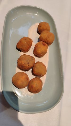Croquetas de setas at Curcuma in Vigo