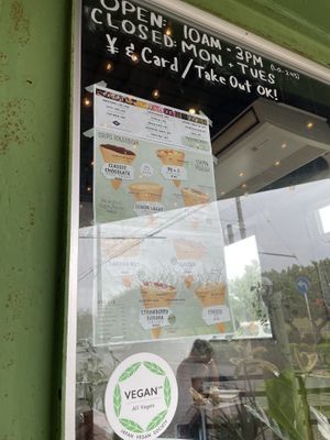 🌱  at Cafe Halcyon in Chatan