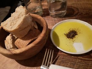 Bread with oil at Tero in Wavre