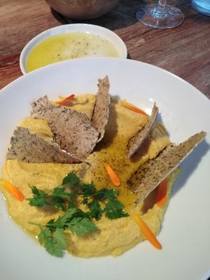 Houmous at Tero in Wavre