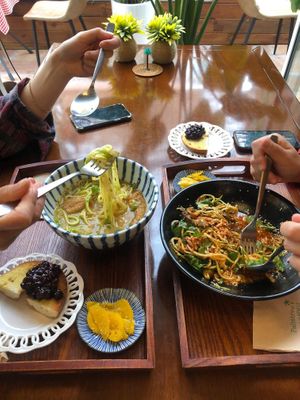 Zucchini noodle ramen at Palm Tree in Busan