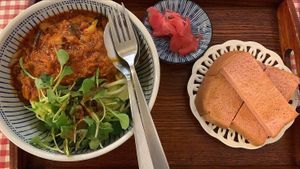 Spicy zoodles  at Palm Tree in Busan