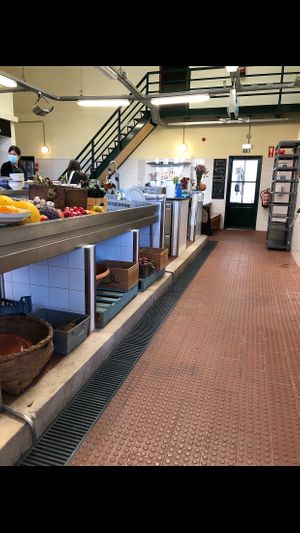 open industrial look  at A Praça in Sintra