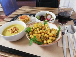 Vegan menu at A Praça in Sintra