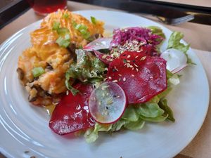 Vegetarian main: mushroom pie at A Praça in Sintra