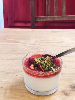 Dessert at A Praça in Sintra