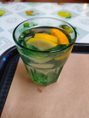 Limonada at A Praça in Sintra