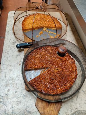 vegetarian and vegan almond tart at A Praça in Sintra