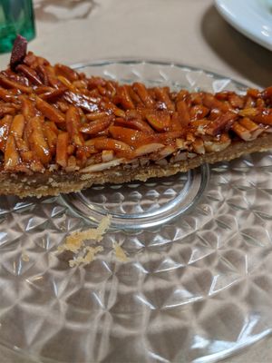 almond pie at A Praça in Sintra
