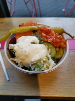 Salad bowl 🥣 at Maoz in The Hague