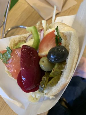 Pita guacamole  at Maoz in The Hague