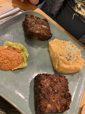 Irgendwas mit Auberginen-Cake und Süßkartoffelstampf (hab leider die Speisekarte nicht fotografiert)  at A Porta Verde in Santiago De Compostela