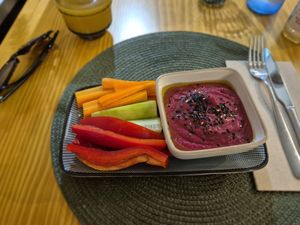 Beetroot houmous and crudité at A Porta Verde in Santiago De Compostela