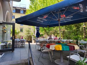 Outdoor seating at Damas in Zurich