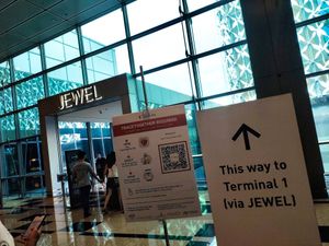 Direction at SIN - Potato Corner - Jewel in East Singapore