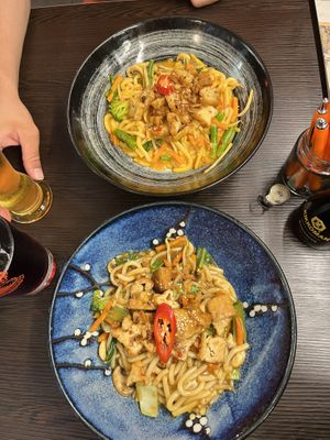 udon noodles with veggies and tofu (on top with red curry, bottom with soy-sesame-garlic)  at Uncle Van - Steingasse in Salzburg