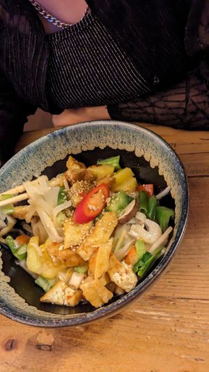 Tofu bowl with rice noodles at Uncle Van - Steingasse in Salzburg
