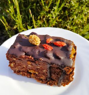 Vegan mulberries and rum cake at Hello Vegans in Cork