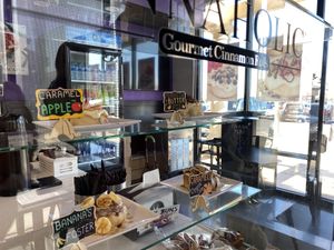 Cinnaholic at Cinnaholic - Blue Diamond in Las Vegas