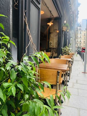 Our cute terrasse ♥️ at Mōpa in Paris