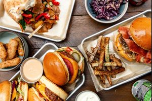 Different meal we serve 🌺 at Mōpa in Paris