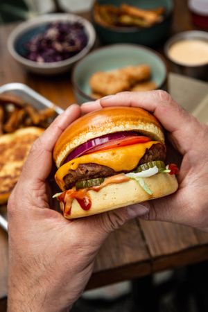 Cheese burger at Mōpa in Paris