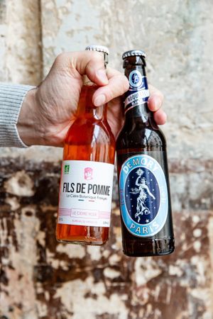 Beers at Mōpa in Paris