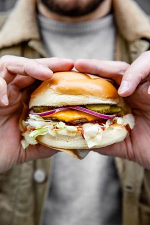cheese burger at Mōpa in Paris