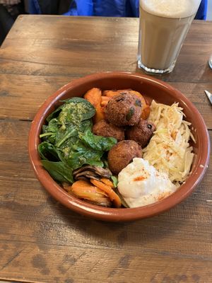 Salade de saison  at Mōpa in Paris