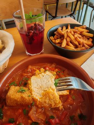Chakchouka and organic tofu (Peppers, tomatoes, fried tofu, and parsley) at Mōpa in Paris