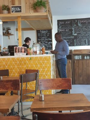 Great service at Mōpa in Paris