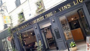 Facade at Mōpa in Paris